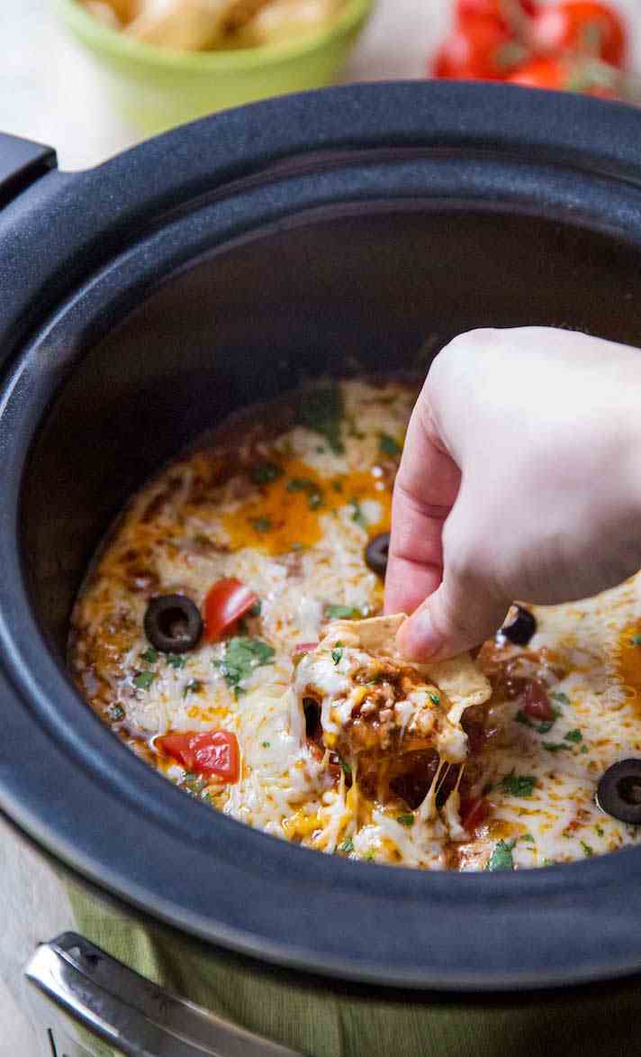 STYLECASTER | 17 Superbowl Snacks You Can Make In a Slow-Cooker | Taco Dip