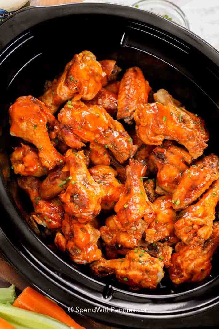 STYLECASTER | 17 Superbowl Snacks You Can Make In a Slow-Cooker | Chicken Wings