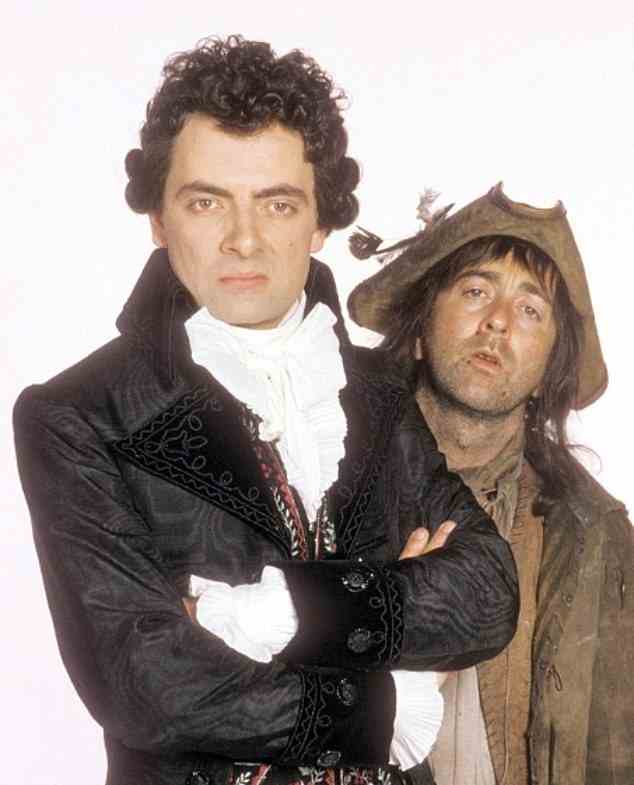 Es ist zurück!  Während Tony (rechts) seine Rolle als Baldrick wiederholen wird, scheint Rowan, der Edmund Blackadder spielt, nicht an Bord zu sein (links).