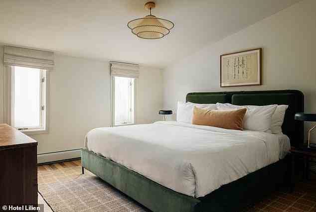 Eines der komfortablen Zimmer mit Kingsize-Bett im Hotel Lilien, einem Neuzugang in Tannersville