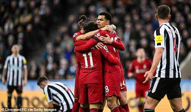 Liverpool baute vor dem Duell mit einem wichtigen 2: 0-Auswärtssieg gegen Newcastle Schwung auf
