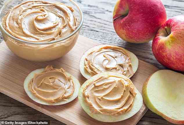 Having apple slices topped with peanut butter is also an option for diabetics, experts suggested