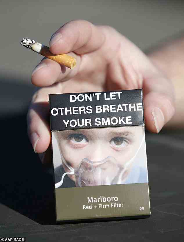 Wir sind alle daran gewöhnt, die grausigen Bilder von schwarzen Lungen und faulenden Zähnen auf Zigarettenpackungen zu sehen, die Raucher von dieser ungesunden Angewohnheit abhalten sollen