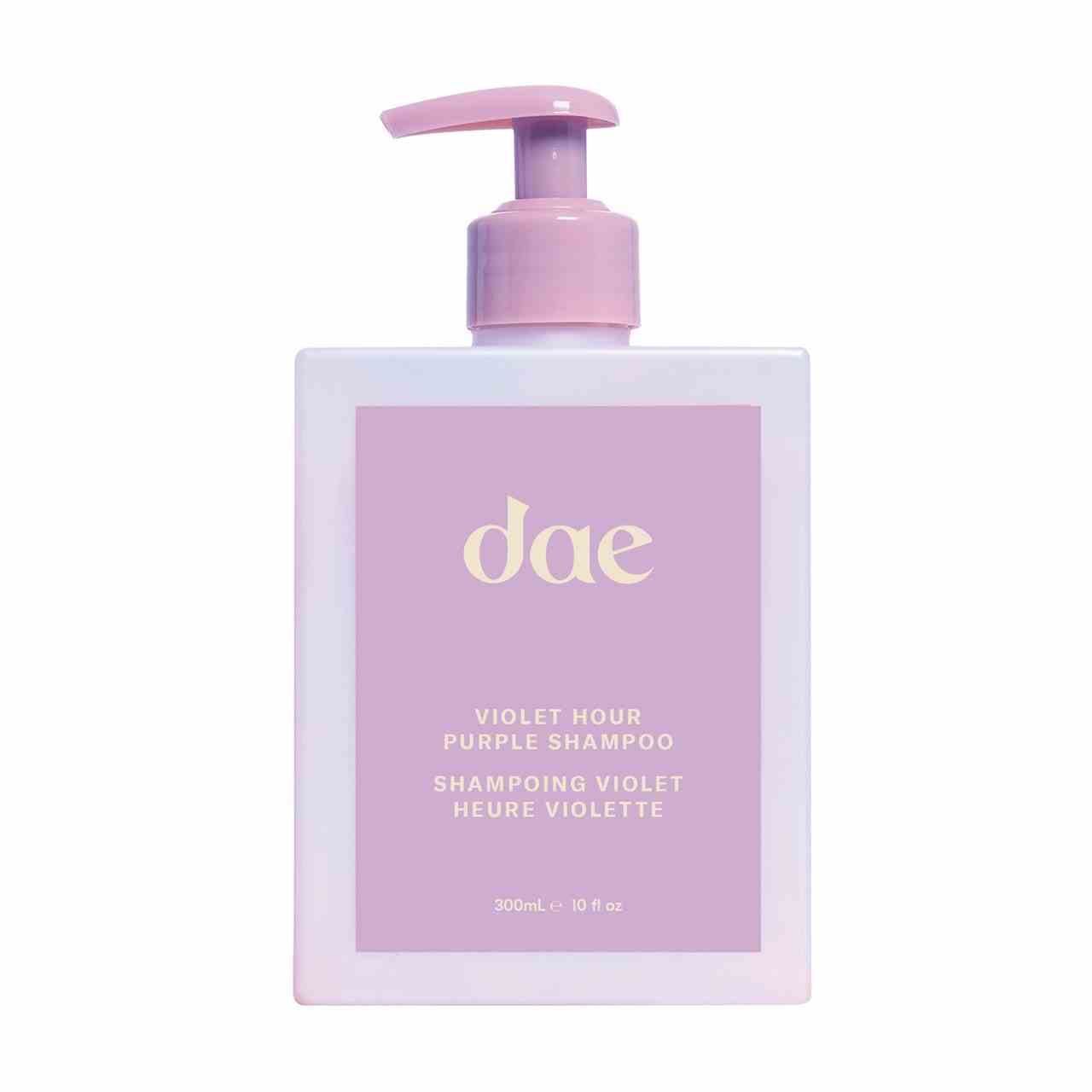 Dae Violet Hour Purple Shampoo quadratische lila Flasche mit lila Pumpe auf weißem Hintergrund