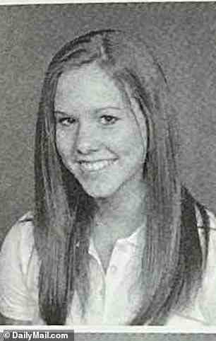 Kimberly Kenely in ihrem Jahrbuchfoto der High School