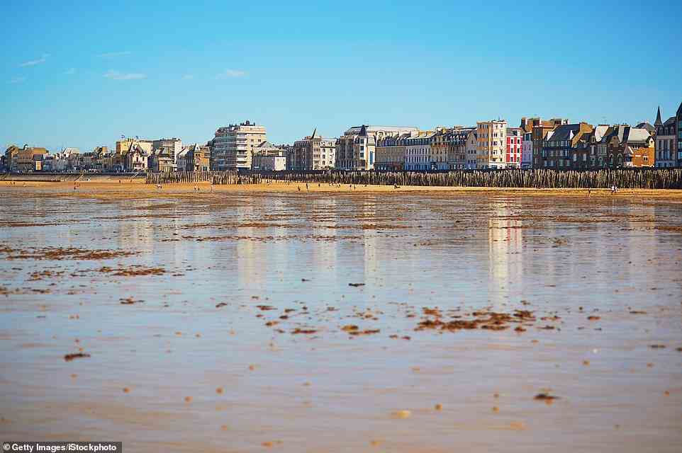 The ‘absolutely stunning’ beach of Plage du Sillon in Brittany, France, takes tenth place on the European list