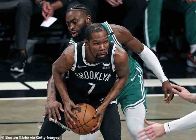 ESPN gab bekannt, dass die Nets erwarten, dass Kevin Durant, 33, diese Saison in Brooklyn bleibt