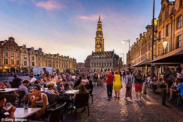 Katja Gaskell besucht das historische Arras, eine Stadt in der französischen Region Hauts-de-France, die großartiges Essen, freundliche Einheimische und charmante Unterkunftsmöglichkeiten bietet