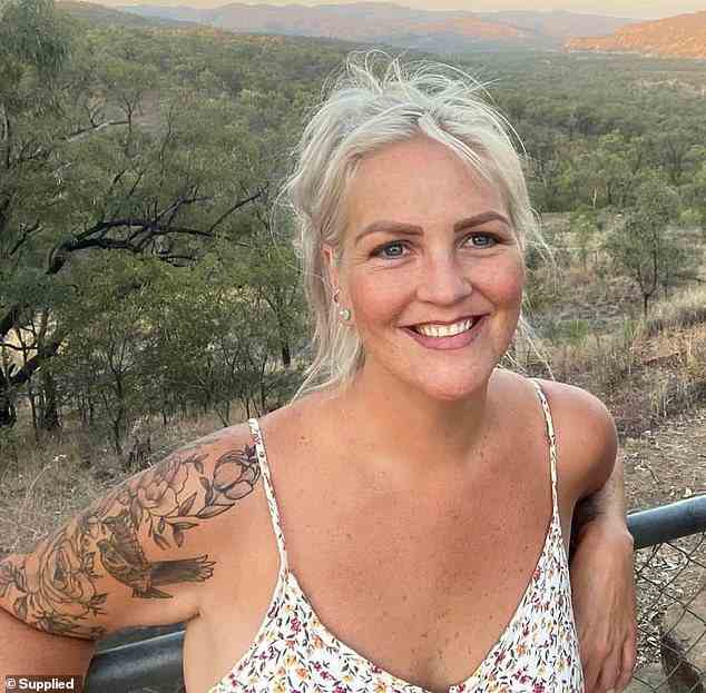 Die australische Mutter Vivienne Green (im Bild) hatte erzählt, wie sie ein Jahr lang auf einen Arzt drängte, um Antworten zu finden, bevor sie eine Krebswucherung an ihrem Gebärmutterhals fanden