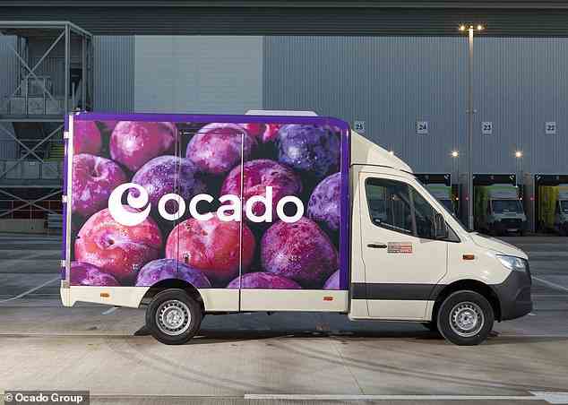Spiralling: Der Online-Händler Ocado meldete Verluste vor Steuern, die von 176,9 Millionen £ im Jahr 2021 auf 500,8 Millionen £ im vergangenen Jahr gestiegen sind, da die Käufer ihre Online-Lebensmittelkäufe zurückgefahren haben
