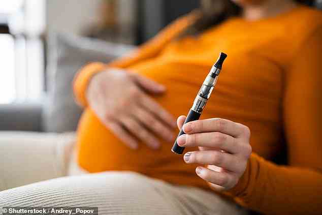 Eine umstrittene US-Studie ergab, dass Frauen, die während der Schwangerschaft dampfen, mit größerer Wahrscheinlichkeit eine Fehlgeburt erleiden, je nachdem, welchen Geschmack sie wählen