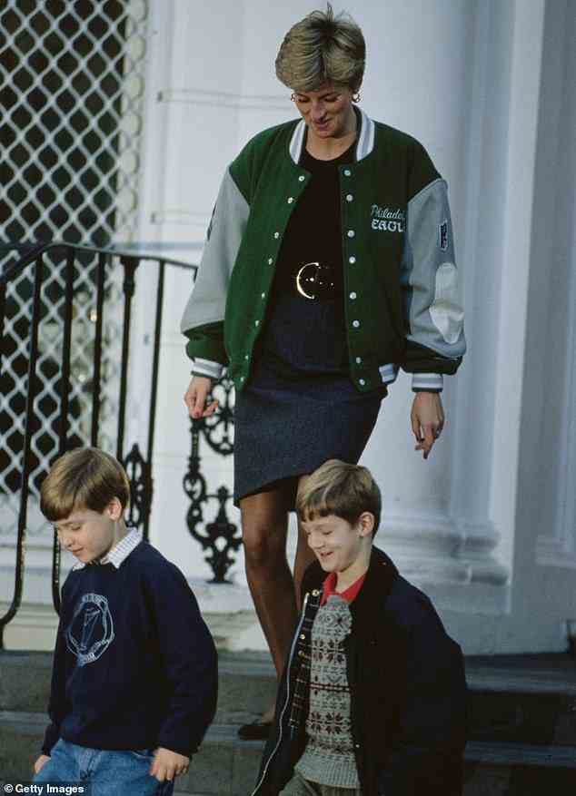 Diana wurde erstmals 1991 mit der Jacke abgebildet, als sie William Londons Watherby Prep School abholte