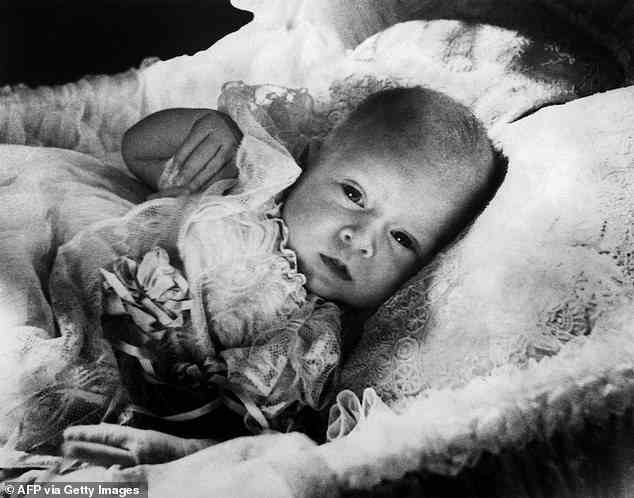 Der Brief von Prinz Charles hat einen geschätzten Preis von 2.000 bis 3.000 Pfund.  Abgebildet, der König als Baby im Jahr 1949