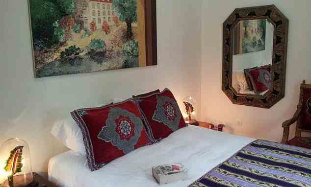 Zimmer in Carlos Nens Whatever Art Bed and Breakfast in Lissabon kosten ab £75 pro Nacht