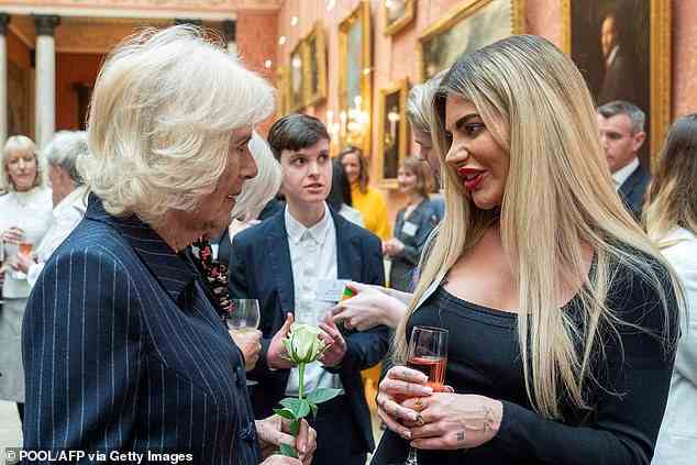 Empfang: Camilla, die Präsidentin des Women of the World (WOW) Festivals, empfing inspirierende Frauen, darunter Entertainer, Sportler und Autoren, im Buckingham Palace