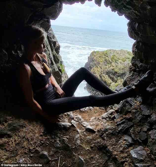 Die Höhle ist eine beliebte Attraktion für Kletterer, und Outdoor-Enthusiasten nutzen Instagram, um Bilder von ihrem Aufstieg an der Höhlenwand zu teilen.  Oben ist ein Beitrag aus dem Inneren der Höhle des Instagram-Accounts „Amy.Lou.Climbs“.