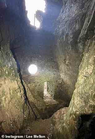 Der örtliche Fremdenverkehrsverband sagt, dass einige von einem geheimen Tunnel in der Höhle erzählen