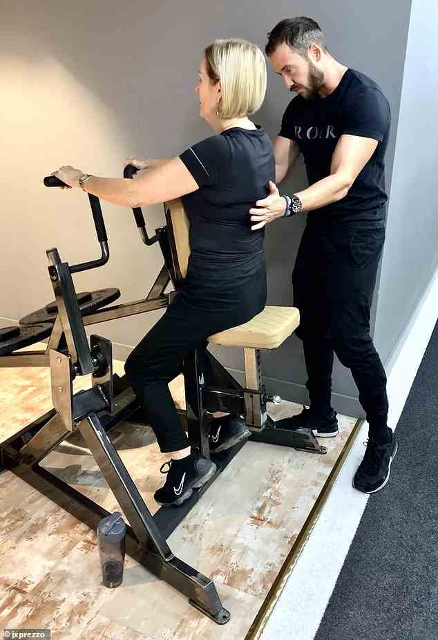 Jack Pressling prüft Anne drei- oder viermal pro Woche im Kensington-Fitnessstudio auf Herz und Nieren