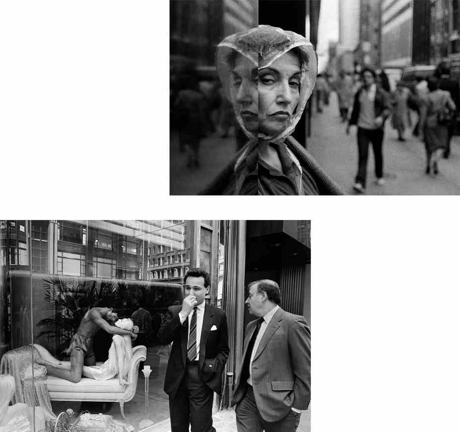 Offest Diptychon: Rechts: Eine Frau schaut in einem Regentuch in die Kamera.  Links: Männer gehen mit Schaufensterpuppen in einer Umarmung an einem Schaufenster vorbei.