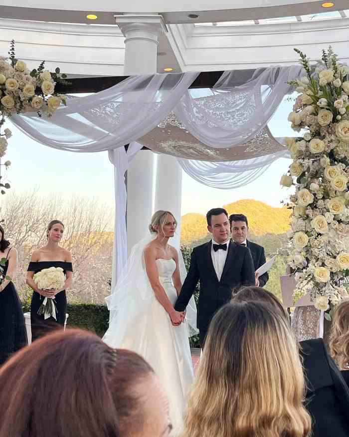„Boy Meets World“-Star Ben Savage ist mit seiner Verlobten Tessa Angermeier verheiratet – 787 – 791