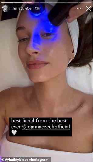 Vor den Oscars 2022 postete Hailey Beiber ihre Gesichtsbehandlung vor dem Event mit dem LYMA-Laser