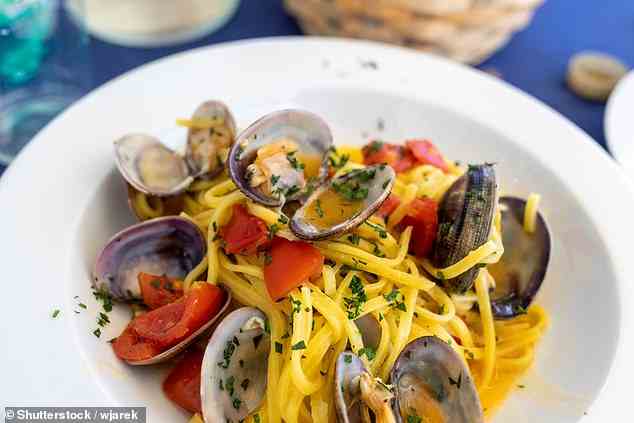 Hausgemachte Pasta mit Meeresfrüchten in Polignano a Mare