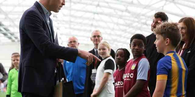 Prinz William bei einer Veranstaltung zum 10-jährigen Jubiläum des St. George's Park, des nationalen Fußballzentrums der Football Association.