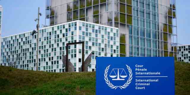Die Außenseite des Internationalen Strafgerichtshofs (ICC) am 29. März 2022 in Den Haag, Niederlande. 