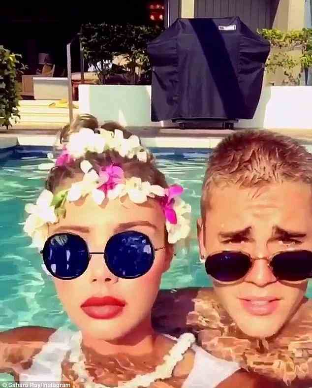 Sahara wurde im August 2016 berühmt, als sie von den Paparazzi beim Nacktbaden mit Justin Bieber (rechts) auf Hawaii erwischt wurde