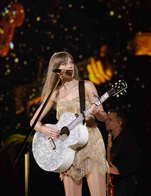 STYLECASTER |  Taylor Swift Eras Tour-Outfits