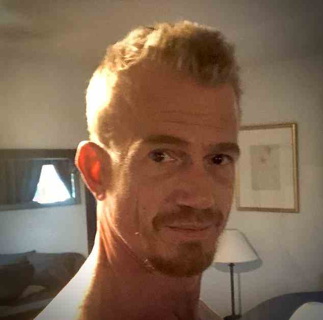 Justin Cameron (im Bild), 51, sah eine Supercut-Rolle seines Lebens, als er 2016 beinahe an Sepsis starb