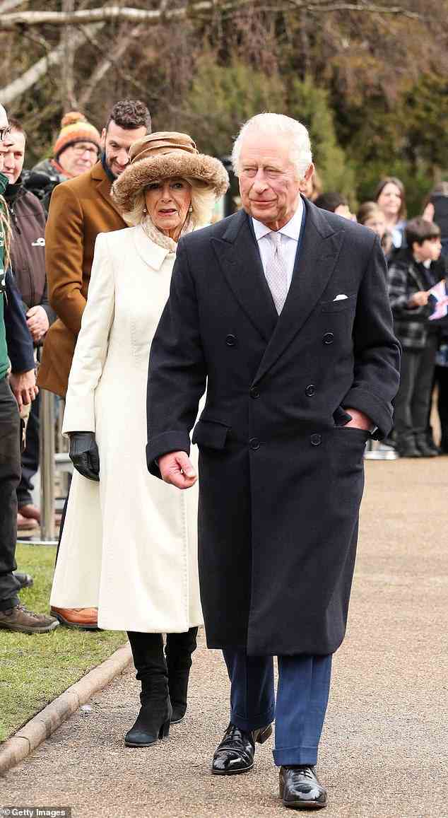 Seine Majestät (diesen Monat in Colchester abgebildet) wird sich am 5. Mai mit den Führern des Commonwealth im Buckingham Palace treffen, wird aber nicht lange aufbleiben