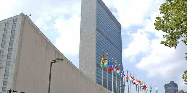 Das Hauptquartier der Vereinten Nationen ist in New York City zu sehen.