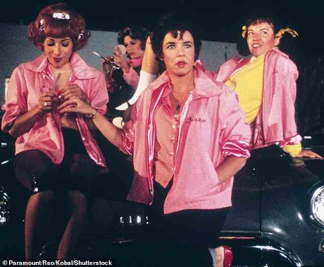 Rückblick: In dem Film Grease von 1978 sind die Pink Ladies – gespielt von Jamie Donnelly, Stockard Channing, Dinah Manoff, Didi Conn – eine Gruppe von High-School-Schmierern im Jahr 1958
