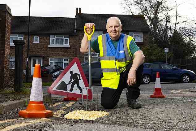 Herr Morell, auch bekannt als Herr Pothole, bezeichnete die Anzahl der Schlaglöcher in ganz Großbritannien als „ernsthaftes Problem“.