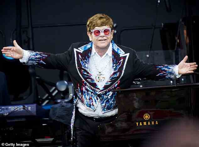 Mit der letzten Etappe seiner Abschiedstournee und Glastonbury am Horizont setzt Elton John (im Bild) seine Suche durch die Archive mit einer Deluxe-Version seines fünften Studioalbums fort