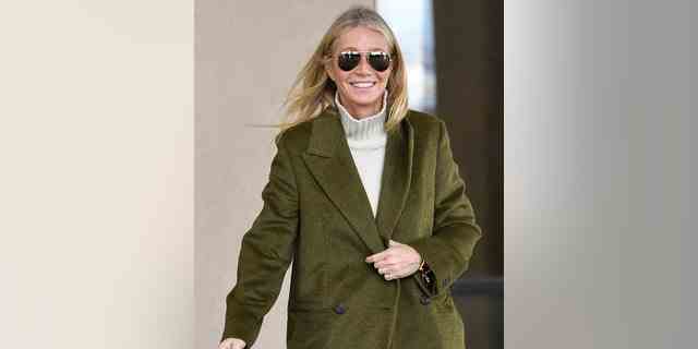 Gwyneth Paltrow wirkte glücklich, als sie den Gerichtssaal verließ.
