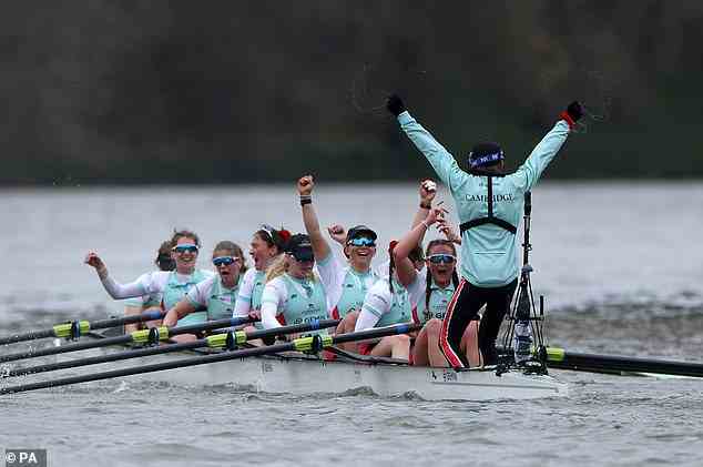 Cambridge setzte sich beim Bootsrennen der Frauen durch und sicherte sich den sechsten Sieg in Folge