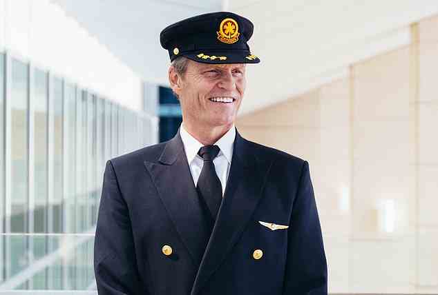 Der erfahrene Air Canada Dreamliner-Kapitän Doug Morris (oben) gewährt in seinem faszinierenden Buch „This Is Your Captain Speaking“ einen Einblick in das Cockpit während Turbulenzen