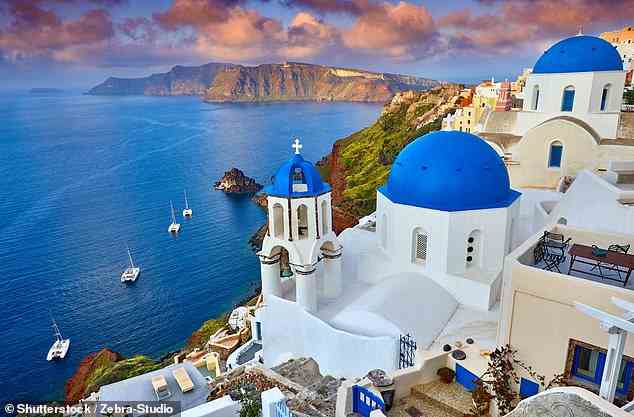 Das vulkanisch anmutende Santorini ist perfekt für die wildesten aller Sternzeichen, sagt der prominente Hellseher und Astrologe Inbaal Honigman