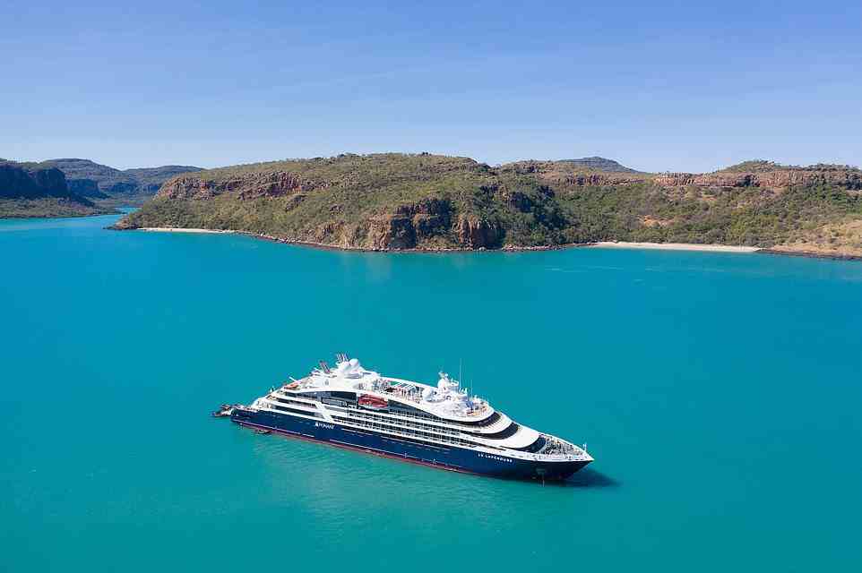 Sehenswürdigkeiten: Lizzie Pook nimmt an einer 12-tägigen Reise auf dem Kreuzfahrtschiff Le Laperouse (oben) rund um Kimberley im äußersten Norden Westaustraliens teil