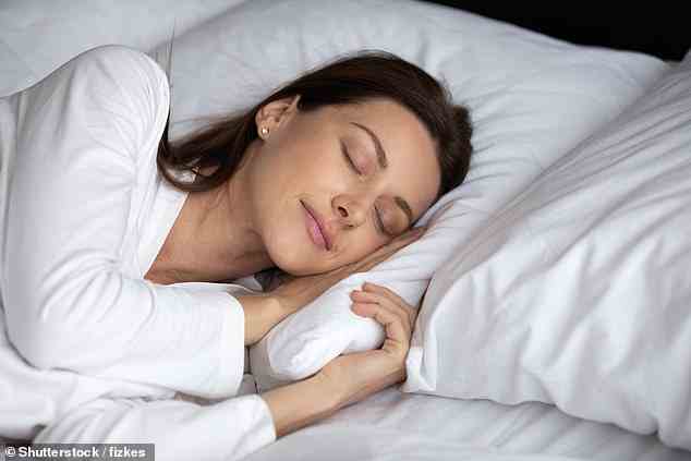 Zu wenig oder zu langer Schlaf ist mit einem kürzeren Leben verbunden, aber Wissenschaftler haben herausgefunden, dass körperliche Aktivität vielen der negativen Auswirkungen entgegenwirkt