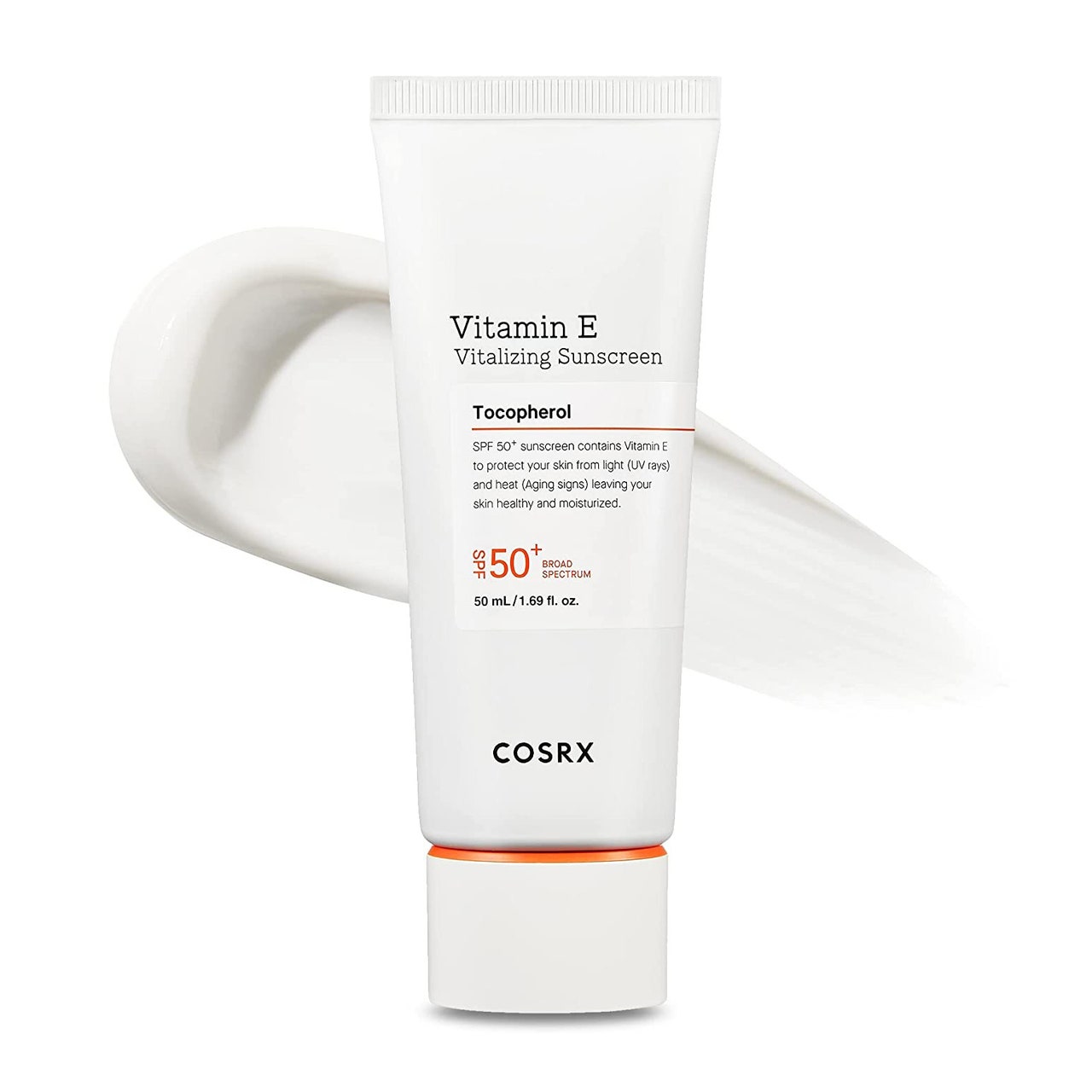 Cosrx Vitamin E SPF 50+ Daily Lightweight Sunscreen White Tube mit Sonnencreme dahinter auf weißem Hintergrund