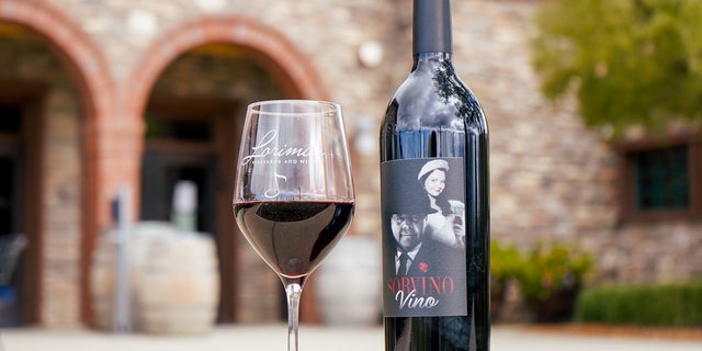 Der Wein des Paares, Sorvino Vino, wurde am Valentinstag auf den Markt gebracht.