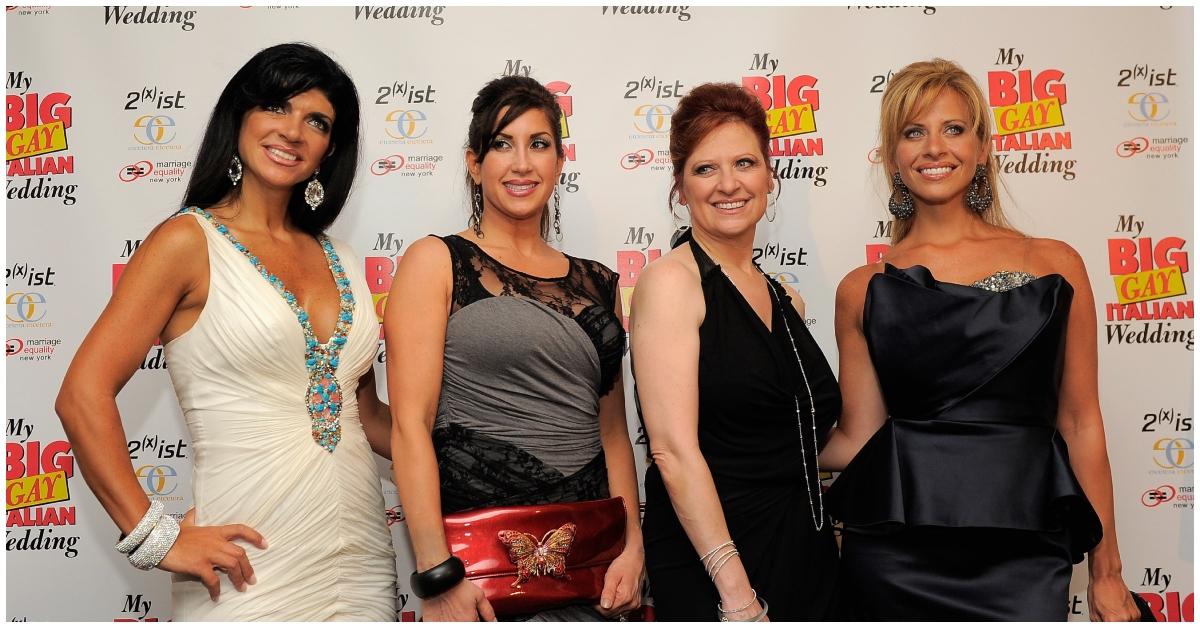 (lr): Teresa Giudice, Jacqueline Laurita, Caroline Manzo und Dina Manzo auf dem roten Teppich.