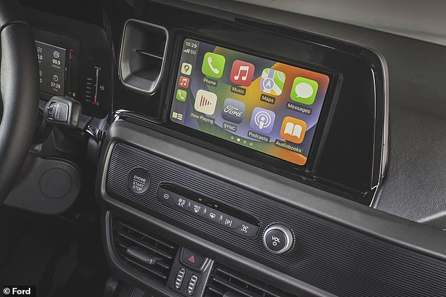 Der E-Transit Courier wird mit dem neuesten SYNC4-Inhouse-System von Ford ausgestattet sein, das mit drahtlosem Android Auto und Apple Car Play kompatibel ist