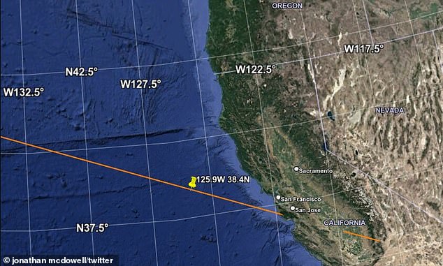 Jonathan McDowell, ein Astronom und Astrophysiker, bestätigte, dass ein Satellit über Kalifornien gefallen war – und mindestens 14 weitere sollen folgen