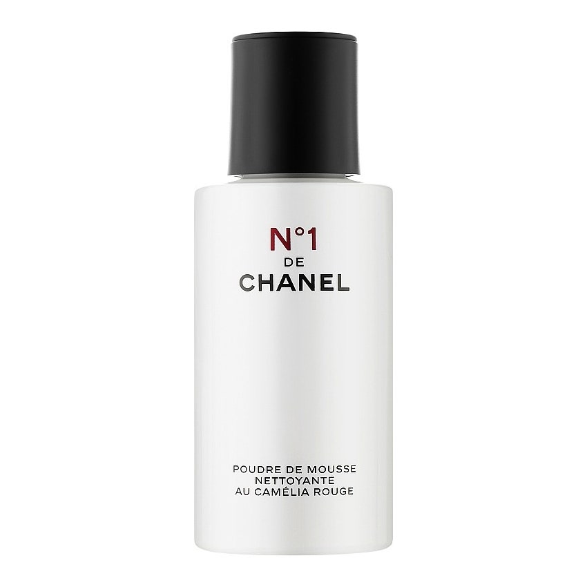 Chanel Powder to Foam weiße Flasche mit schwarzer Kappe auf weißem Hintergrund