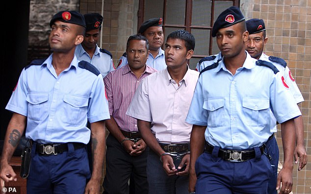 Obwohl zwei Männer, die als Reinigungspersonal im Hotel arbeiteten – Avinash Treebhoowoon (rechts) und Sandeep Mooneea (links), – vor Gericht standen, wurde niemand für schuldig befunden
