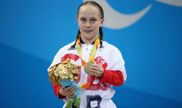 Ellie mit ihrer Medaille bei den Spielen in Rio 2016 im Alter von 15 Jahren